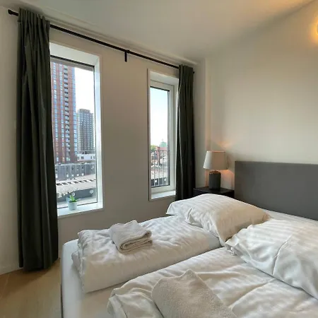 Stunning With Lovely Views *